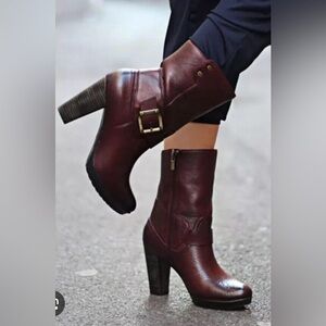 Clarks Artisan Lida Sayer Leather High Heel Mid Shaft Boots